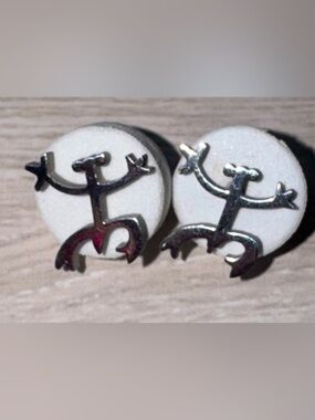 🇵🇷 Puerto Rico Taino Coqui Silver Stud Earrings